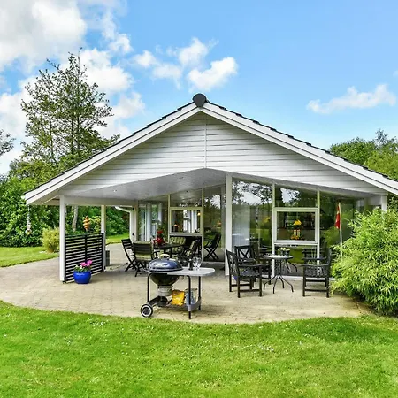 別荘 Three-bedroom In Hemmet