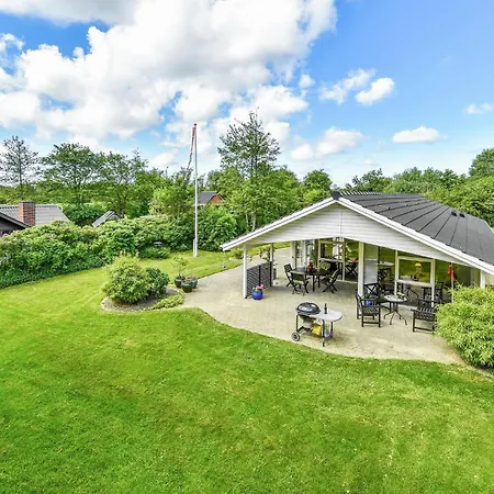 別荘 Three-bedroom In Hemmet