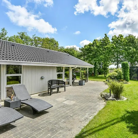 別荘 Three-bedroom In