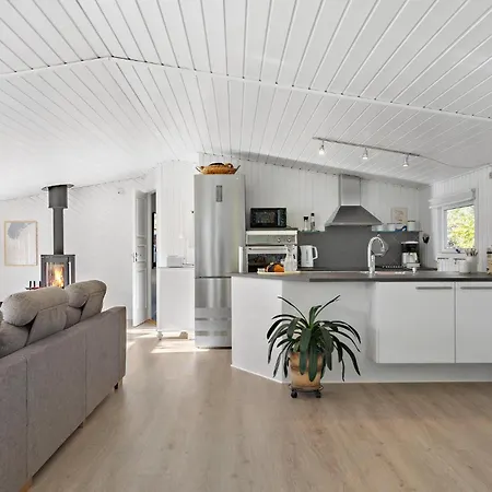 Three-bedroom In Hemmet