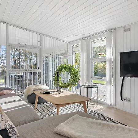 Three-bedroom In 別荘 *