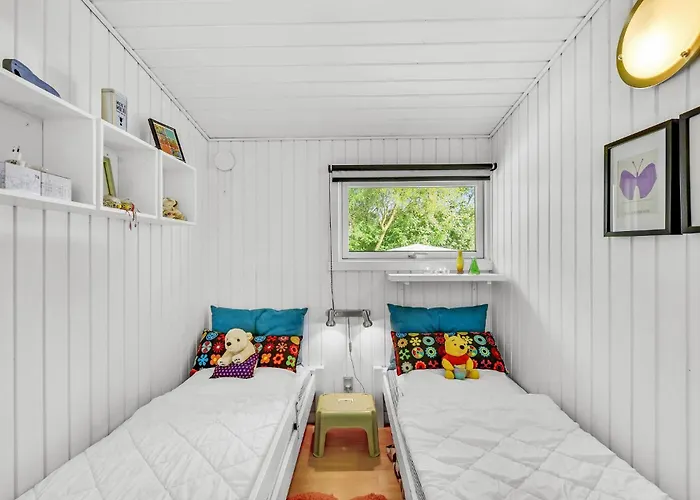 Casa de Férias Three-bedroom In Hemmet